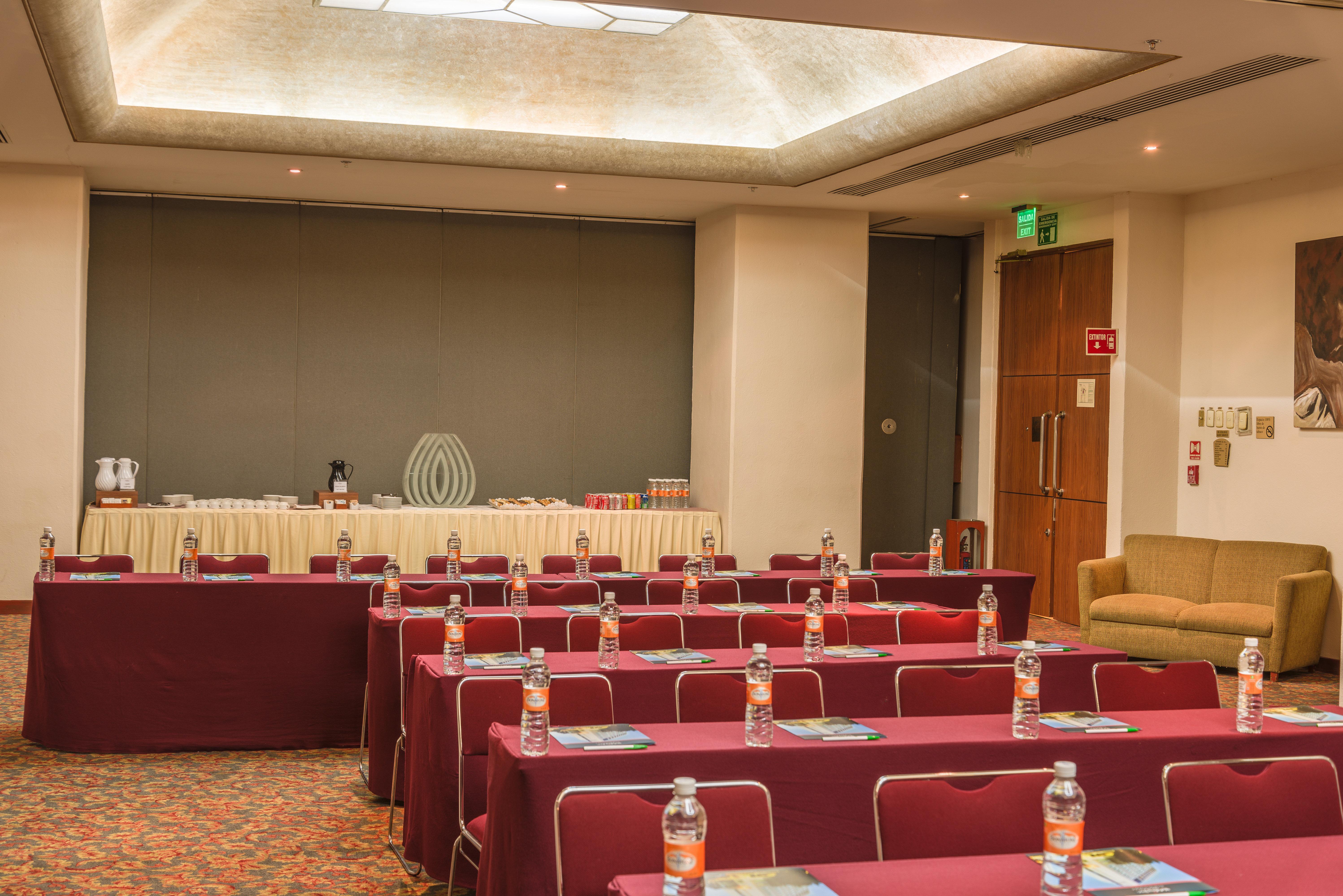Holiday Inn Guadalajara Select By Ihg Kültér fotó
